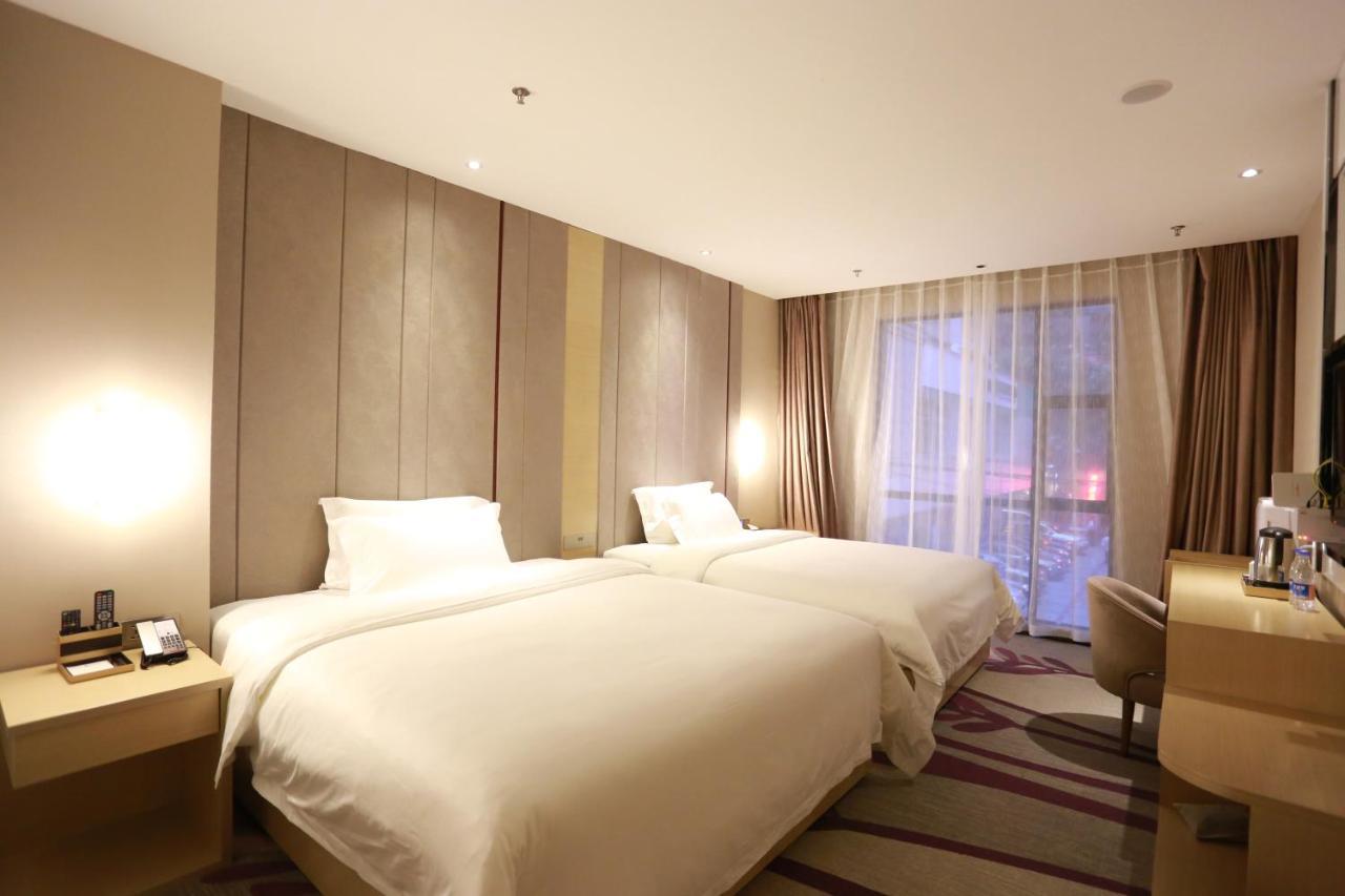 ลาวันเด โฮเต็ล กวางโจว ชือ ไพ เชียว เมโทร สเตชัน Hotel ภายนอก รูปภาพ