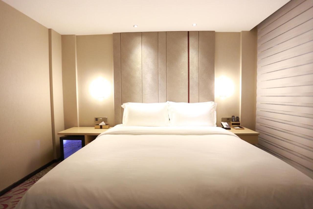 ลาวันเด โฮเต็ล กวางโจว ชือ ไพ เชียว เมโทร สเตชัน Hotel ภายนอก รูปภาพ