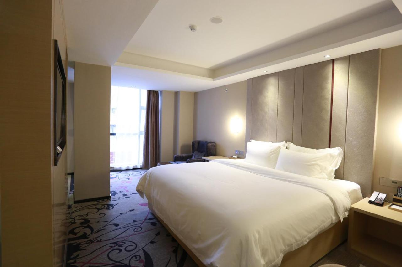 ลาวันเด โฮเต็ล กวางโจว ชือ ไพ เชียว เมโทร สเตชัน Hotel ภายนอก รูปภาพ